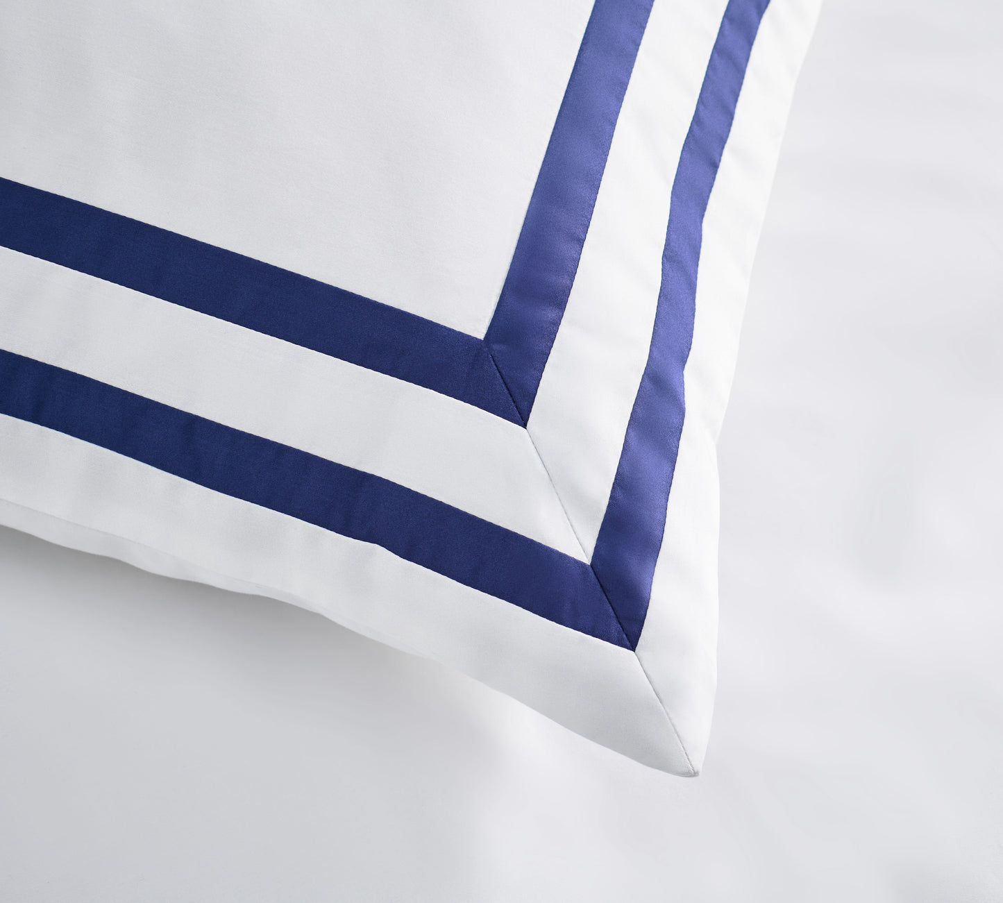 Malvern Standard Pillowcase Pair Navy