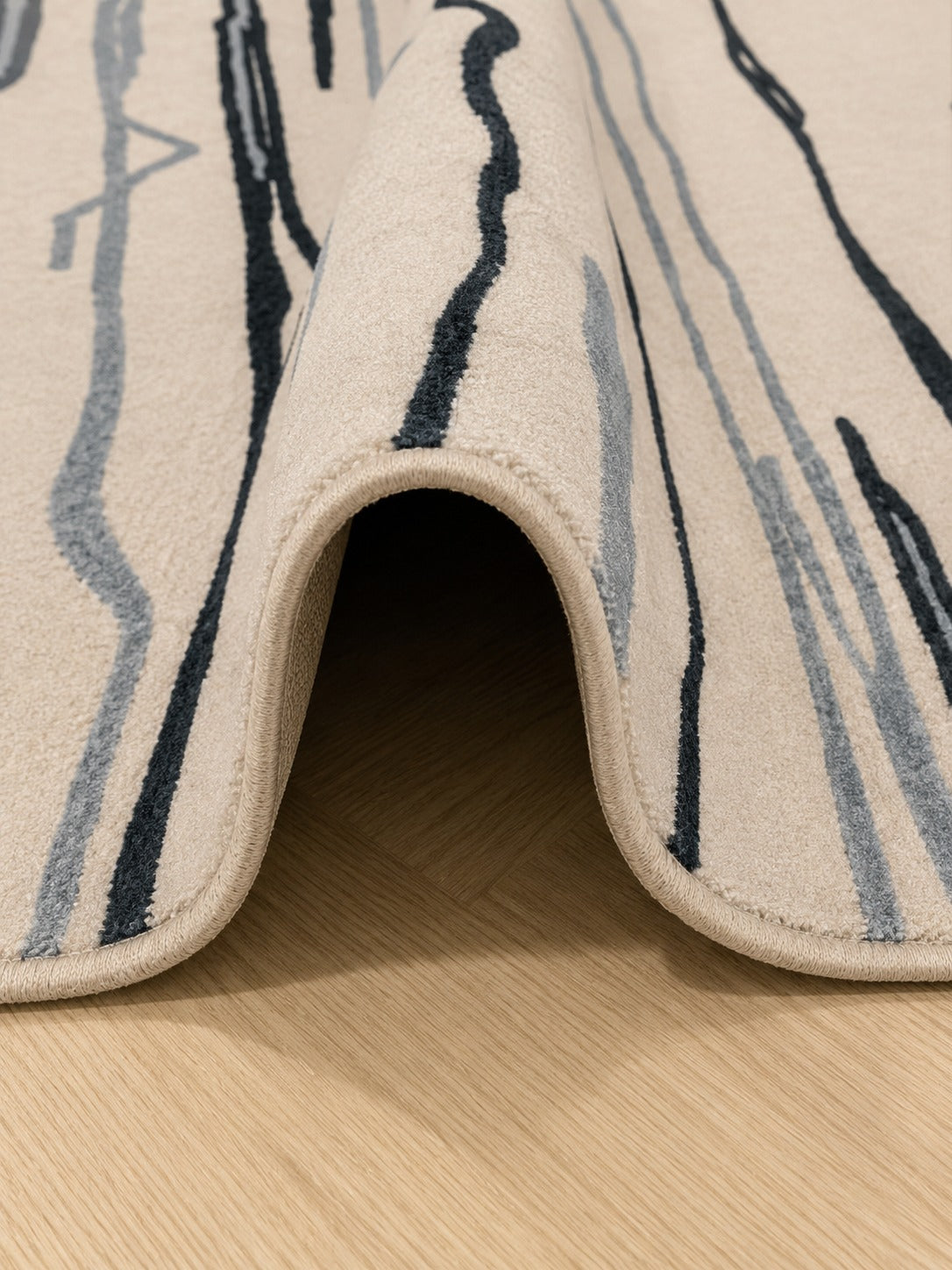 Nourison Rug (L)