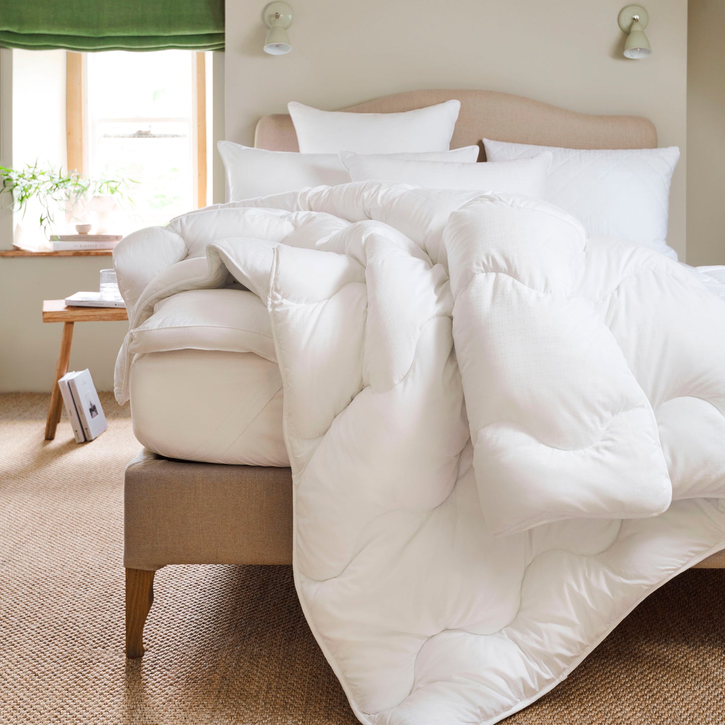 Satin Touch Anti Allergy 10.5 Tog Super King Quilt White